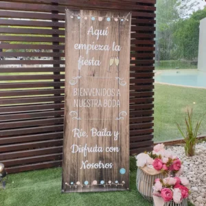 Rincón de bienvenida con estilo de madera